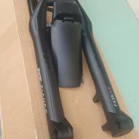 forcella 27.5 DTswiss F 535 One 160mm Nuova