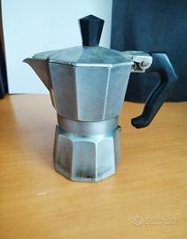 Caffettiera moka italiana in alluminio