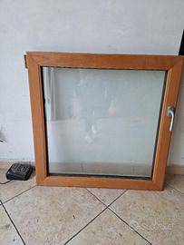 Finestra in legno e allumino