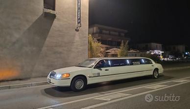 Lincoln Limousine lunga asi