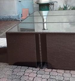 Tavolo con 6 sedie e 4 sgabelli + cuscini