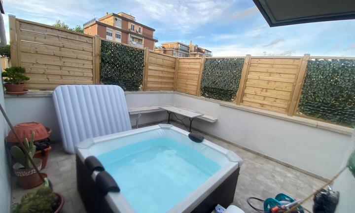 Casa vacanza con terrazza vicino alla stazione