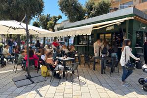 ATTIVITÀ DI BAR, FAST FOOD IN VILLA A MESAGNE (BR)
