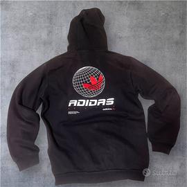 felpa adidas con cappuccio