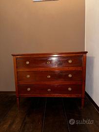 Cassettone lucchese Luigi XVI fine ‘700 in ciliegi