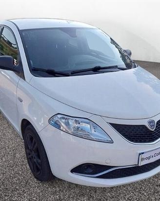 Lancia Ypsilon III 2015 5 Porte 1.2 69cv Silver