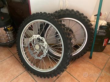 Ruote complete Crf 250 2022