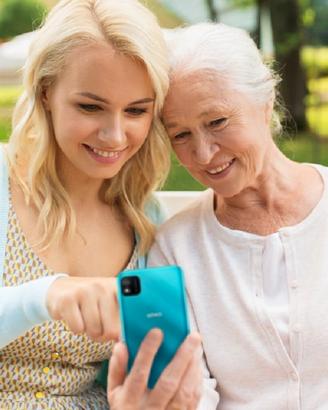 Tecnico smartphone per anziani 