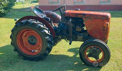 trattore agricolo