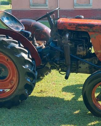 trattore agricolo