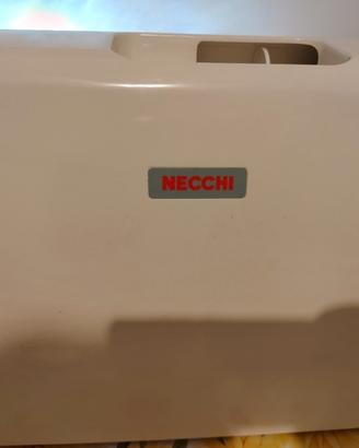 macchina da cucire e ricamare Necchi