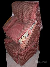 Due poltrone a fiori/rosse come nuove