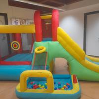 Scivolo gonfiabile per bambini