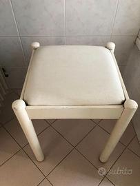 Sgabello da bagno colore bianco