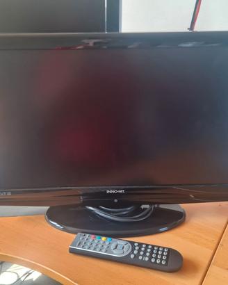 TV/Schermo P 22 pollici con lettore  DVD integrato