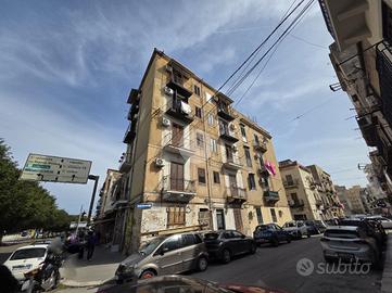 3 LOCALI A PALERMO