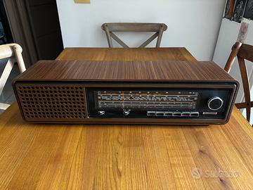 Radio vintage Grundig RF611