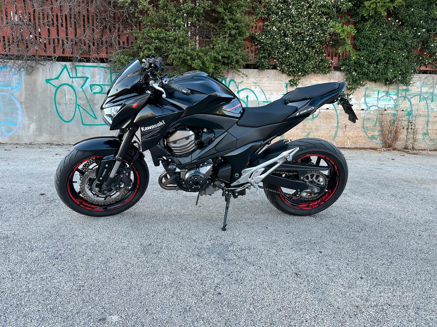 Kawasaki z800 e black edition Depo a libretto Moto e Scooter In vendita a Bari