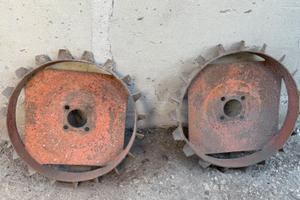 Ruote in ferro strette per motocoltivatore