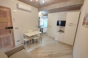 2 LOCALI A ALBISSOLA MARINA