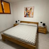 Letto matrimoniale 170x197 con comodini