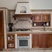 Cucina in legno noce nazionale