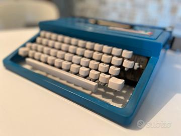 Macchina da scrivere Olivetti 35 ‘Italia 90’