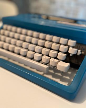 Macchina da scrivere Olivetti 35 ‘Italia 90’