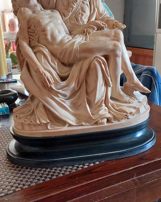 Scultura "La pietà" di G. Ruggeri originale