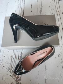 Scarpe in vernice nere