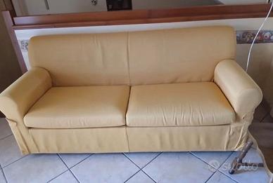 Divano in tessuto 3 posti