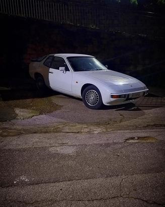 Porsche 924