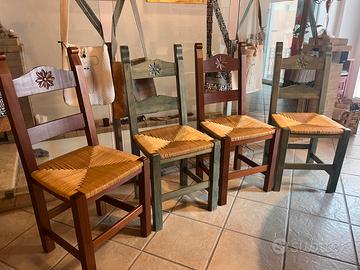 Set quattro sedie in  legno massello
