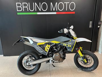 Husqvarna 701 Supermoto