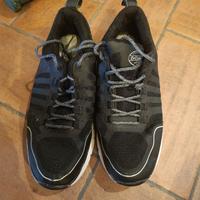 scarpe da ginnastica antipronazione n.40