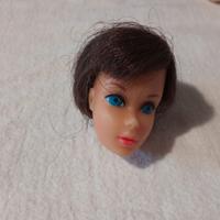 Testina di Barbie vintage con tre acconciature