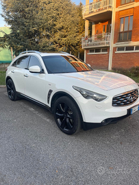 Infiniti FX30d s