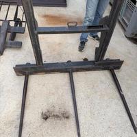 Forca con punte per balloni fieno CNH