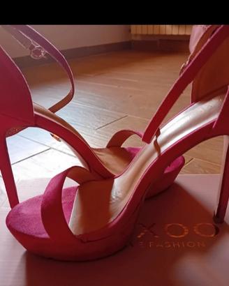 décolleté fucsia