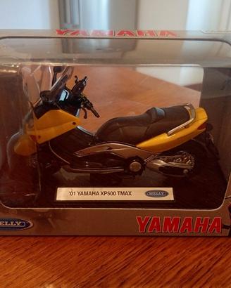 Yamaha T-Max XP500. 2001. Welly. Modellismo.