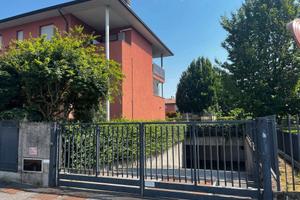 Box / Garage di 15 m² a Pioltello