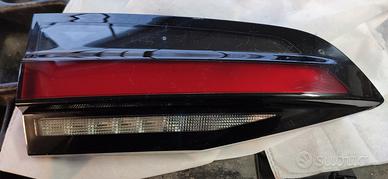 fanale posteriore sx portellone ,bmw 225,E XdRIVE 