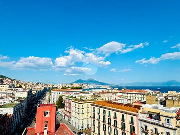 6 LOCALI A NAPOLI