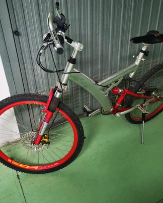 bicicletta da Downhill jumpertrek