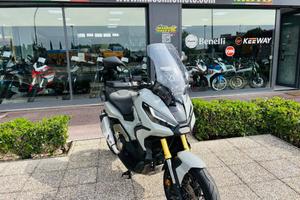 HONDA X-ADV 750 TUTTO INCLUSO ANCHE PASSAGGIO!