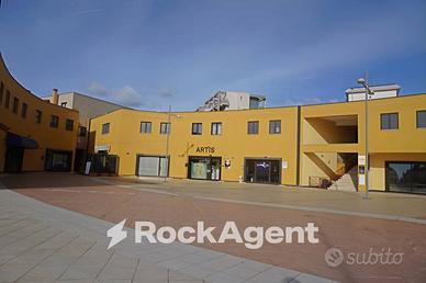 UFFICIO PRONTO ALL'USO, ULTIMO PIANO, ZONA NORD