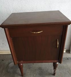 Comodino Vintage in legno 
