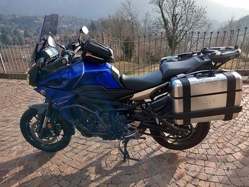 YAMAHA 900 TRACER CON  VALIGIE  GIVI, COME NUOVA
