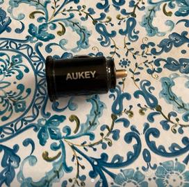 Caricatore cellulare da auto