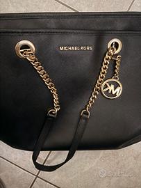 Borsa Michael Kors originale nera con dettagli oro